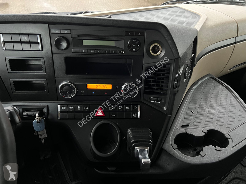 Traktor Mercedes 1845 BigSpace