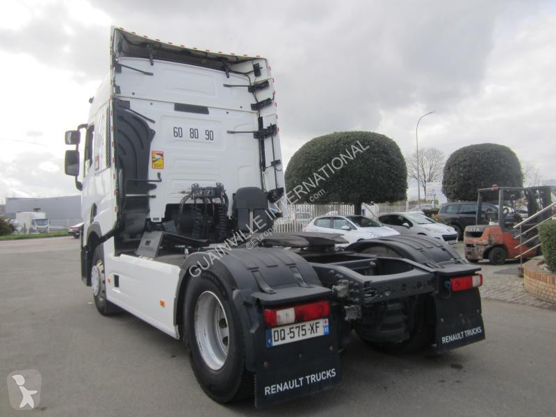Traktor Renault 460 Gamme T