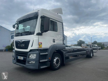 Camion porte containers MAN