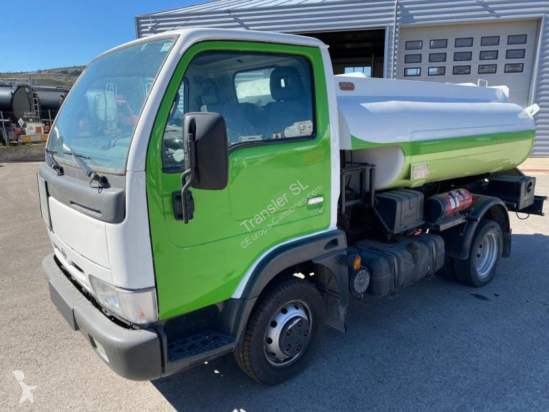 Camion Nissan E 120