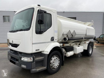 Camion citerne hydrocarbures Renault