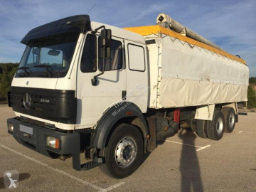Camion savoyarde Mercedes