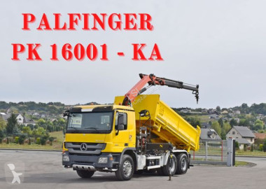 Camion grue Mercedes