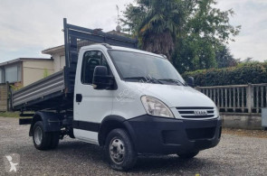 Utilitaire benne Iveco