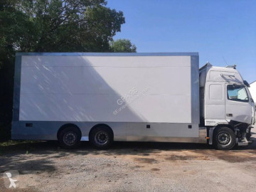 Camion fourgon déménagement Volvo
