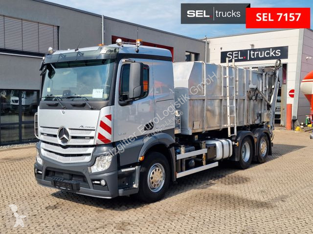 Kamion Mercedes 2545 /für Tierkadaver / mit Waage
