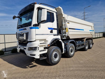 Camion benne MAN