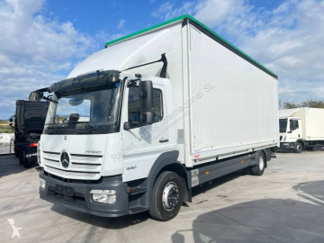 Camión tautliner (lonas correderas) Mercedes