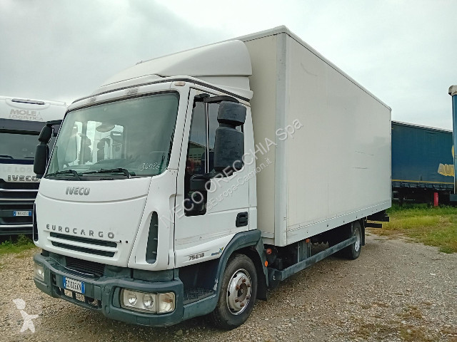 Camion Iveco EUROCARGO ML75E18