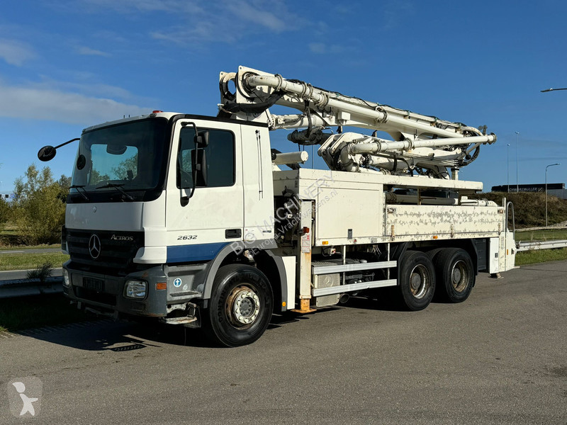 Camion Mercedes 2632 6x4 with Putzmeister BSF...
