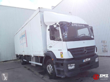 Camion fourgon Mercedes
