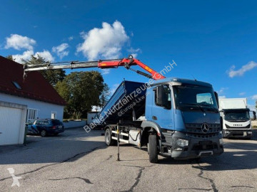 Camion tri-benne Mercedes