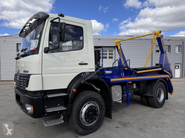Camion porte containers Mercedes