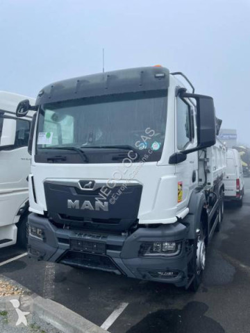 Camion bi-benne MAN