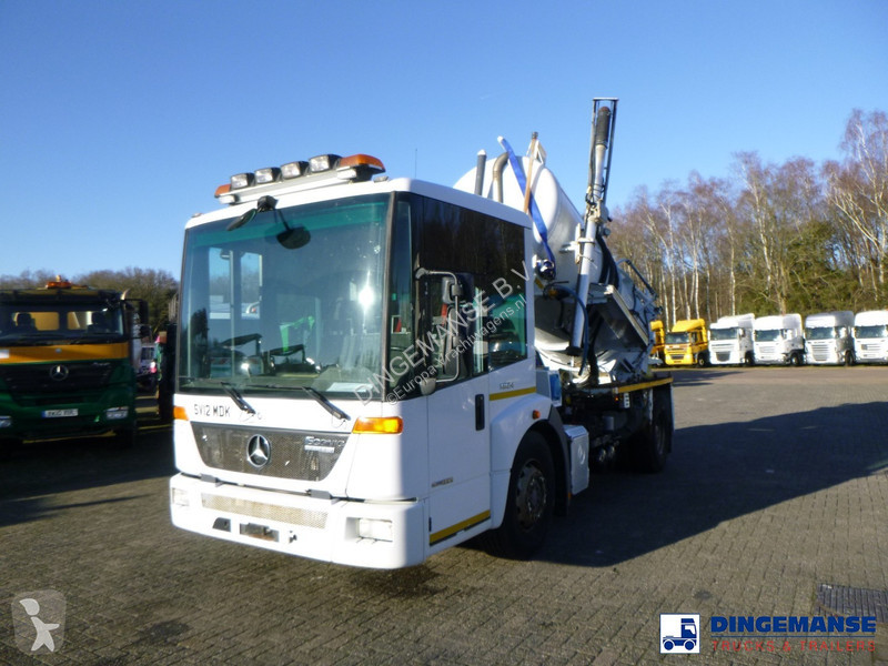 Camion Mercedes 1824 4x2 Whale vacuum tank 8.1 m3