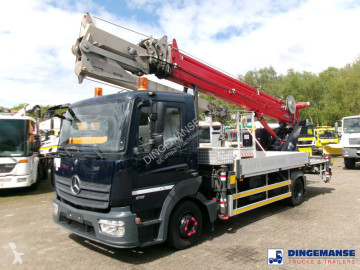 Camion grue Mercedes