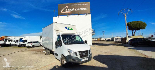 Camion fourgon Nissan