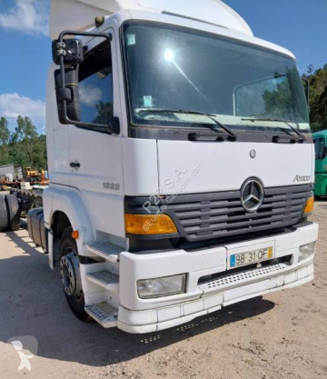 Camion châssis Mercedes
