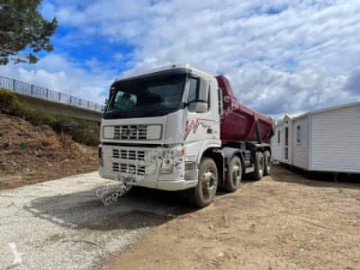 Camion benne Volvo