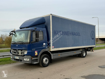 Camion fourgon Mercedes