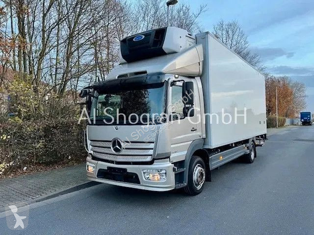 Vrachtwagen Mercedes 1218 Carrier Supra...