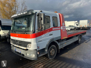 Camión de asistencia en ctra Mercedes