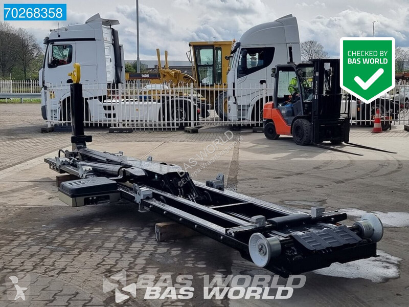 Vrachtwagen Hyva 20-65 S Hooklift 8X4 HYVA...