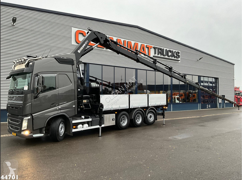 Kamion Volvo 8x4 Euro 6 Hiab 37 Tonmeter laadkraan