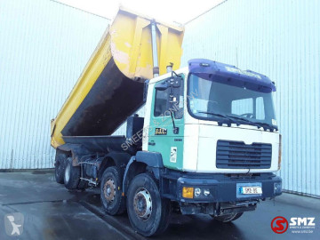 Camion benne MAN