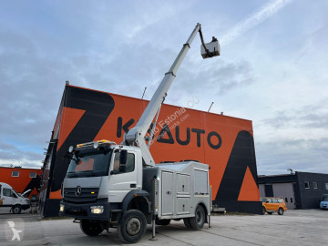 Camion nacelle Mercedes
