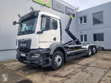 Камион MAN 26.360 Janco/GP Lift HS20L