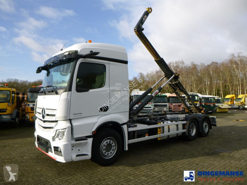 Camion Mercedes 2843 6x2 Hyva container hook 20t
