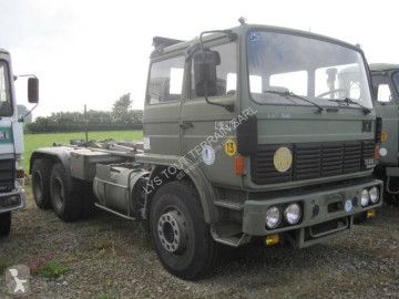 Camion militaire Renault