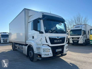 Camion fourgon MAN
