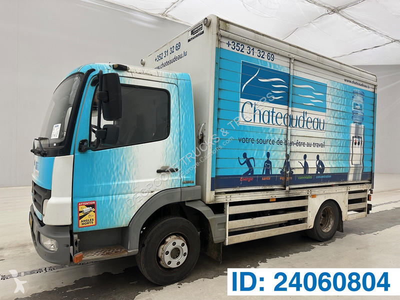 Vrachtwagen Mercedes 916
