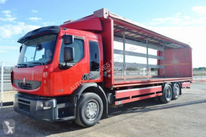 Camión plataforma caja abierta Renault
