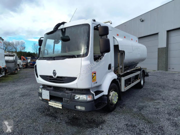 Camion citerne hydrocarbures Renault