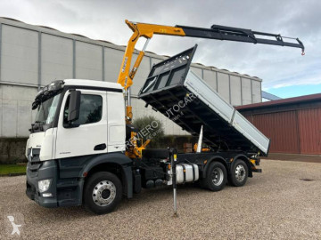 Camion tri-benne Mercedes