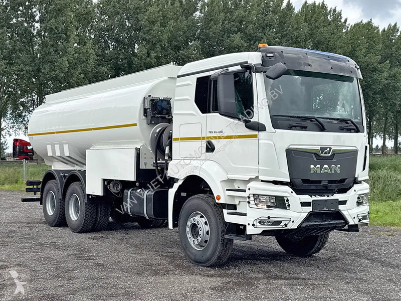 Camión MAN 33.400 BB CH Fuel Tank Truck (4 units)