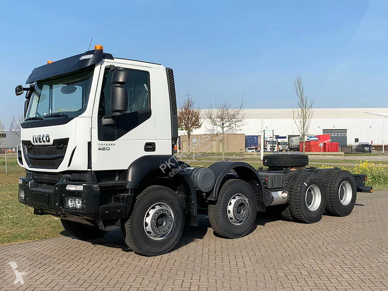 Kamion Iveco 410T42 Chassis Cabin (2 units)