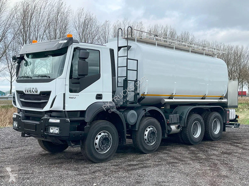 Camion Iveco 410T42 Fuel Tank Truck (2 units)