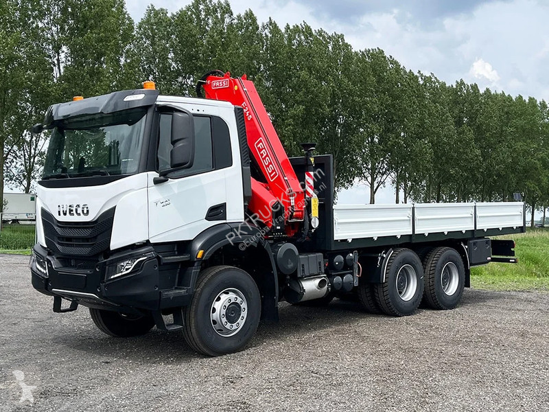 Camión Iveco T-Way AD380T43WH AT Crane Truck (3...