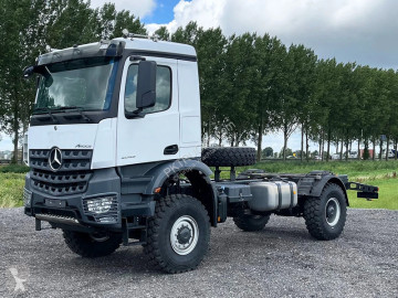 Camión chasis Mercedes nuevo