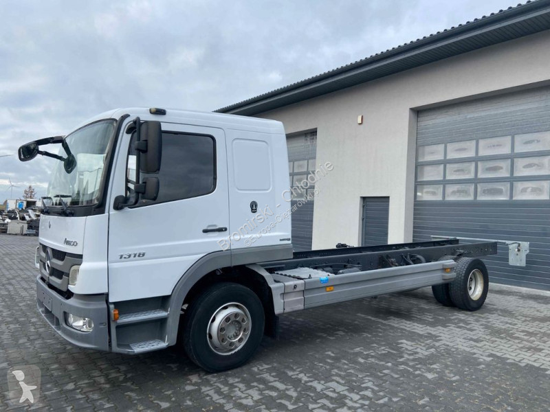 Camion Mercedes ATEGO 1318 FAHRGESTELL...