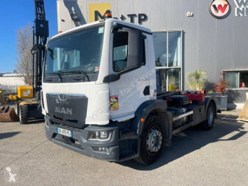 Camion polybenne MAN