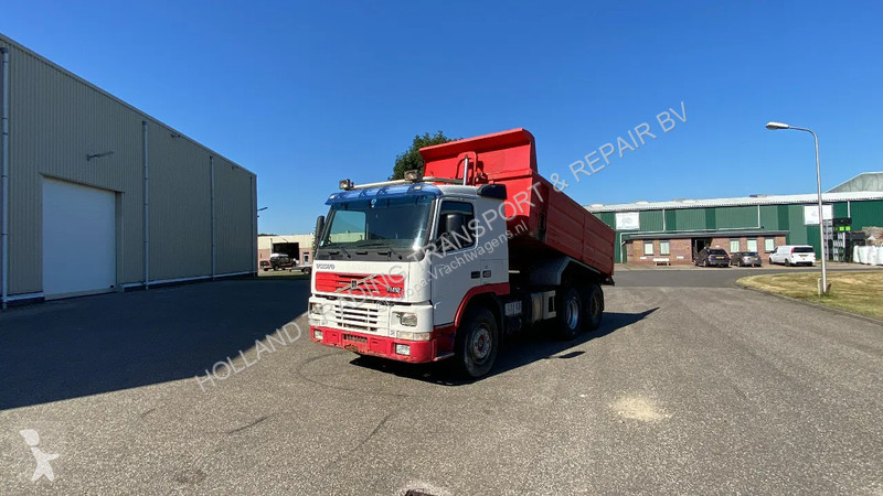Kamion Volvo 12420 kipper