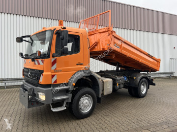 Camion tri-benne Mercedes
