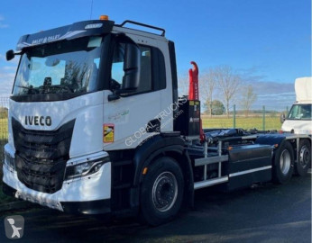 Камион мултилифт с кука Iveco нови