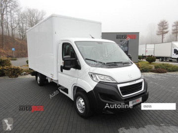 Camion fourgon Peugeot