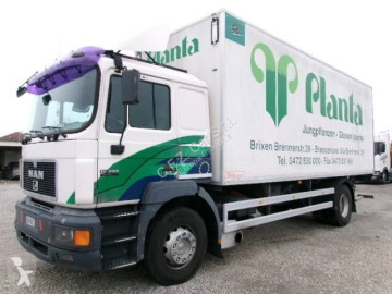 Camion fourgon MAN